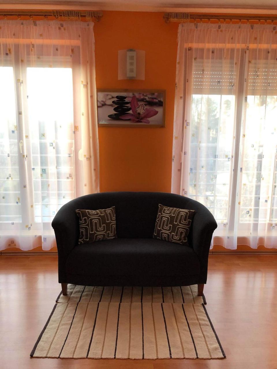 Kristaly Apartmanhaz Sárvár Exteriör bild