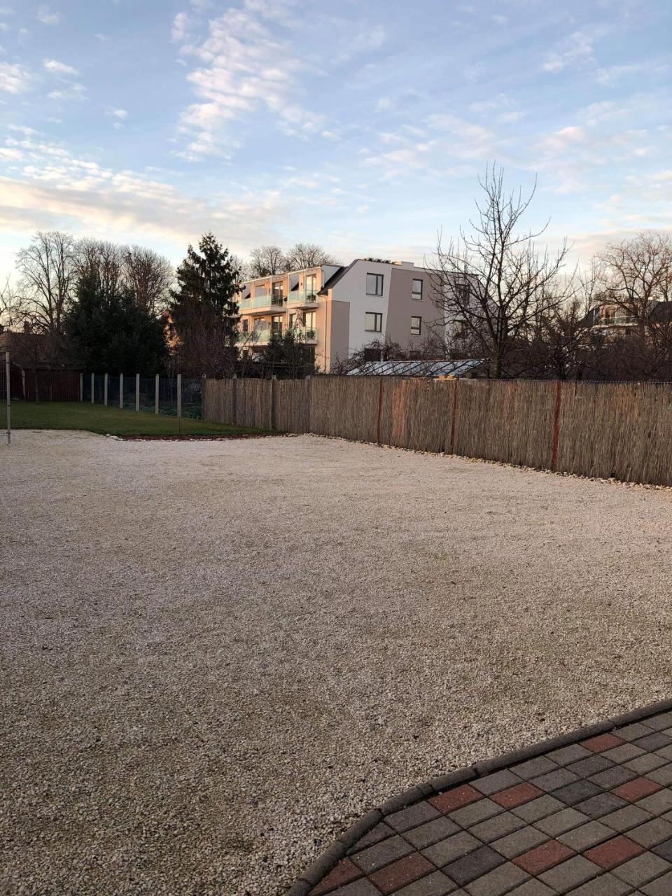 Kristaly Apartmanhaz Sárvár Exteriör bild